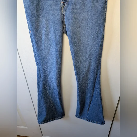 TRUE RELIGION Joey Mid Rise Flare Women Jeans Size 31 Blue Color Y2K Style 2000 - Picture 3 of 16